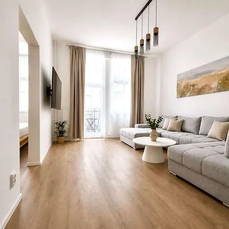 Golden Calm - Private Sauna & Balcony *