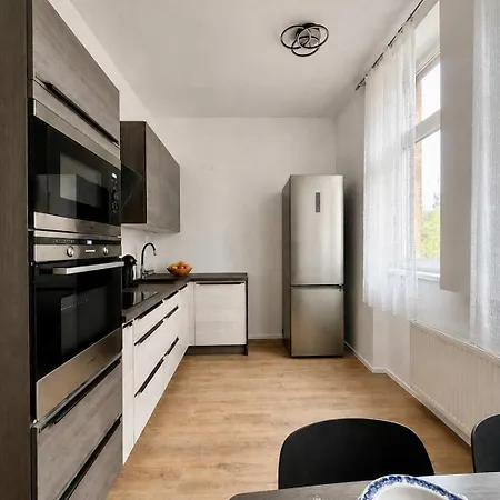 Golden Calm - Private Sauna & Balcony * Drahovice