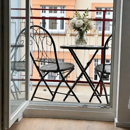 Golden Calm - Private Sauna & Balcony Drahovice