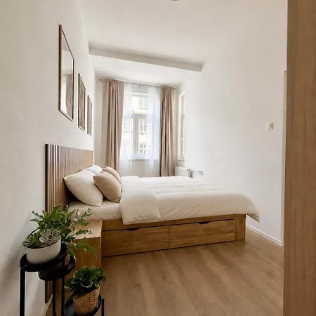 Golden Calm - Private Sauna & Balcony Lejlighed